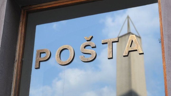 Pošta chce příští rok převést na partnery 200 poboček