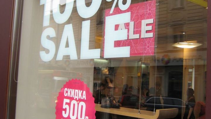 Výprodeje nebudou, vzkazují Rusům obchody s oblečením