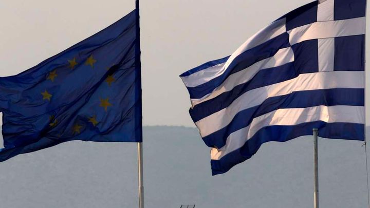 Německo nebude bránit odchodu Řecka z eurozóny, píše magazín