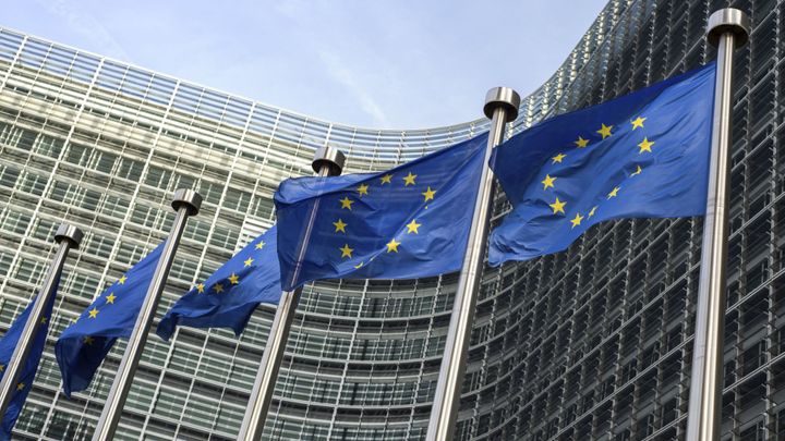 Státy EU odsouhlasily přesun loni nevyužitých peněz z fondů