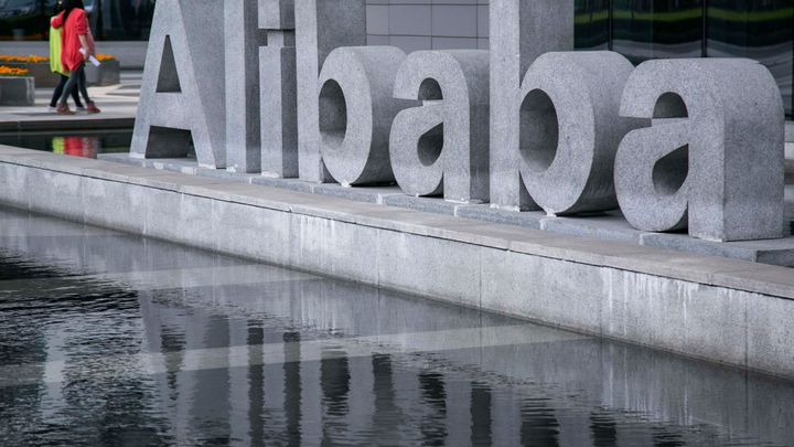 Čínská Alibaba vstupuje na burzu. Vznikla v garsonce