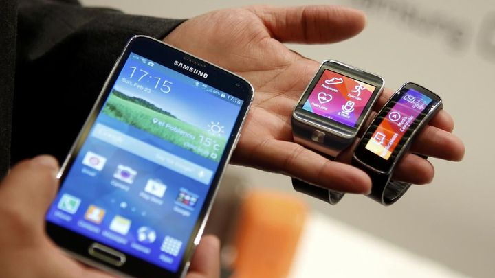 Zisk Samsungu klesl. Chytré telefony totiž zlevňují