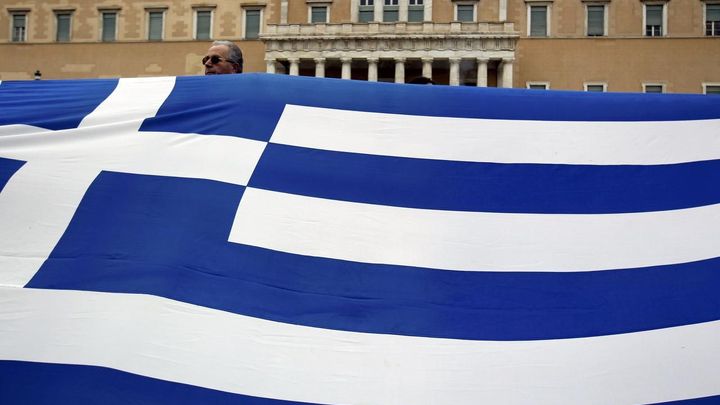 Řecký parlament schválil reformy, podmínku další pomoci