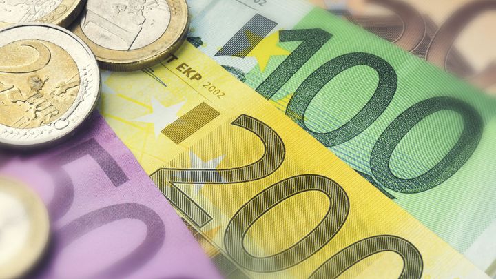 Nízké úroky mohou ohrozit až čtvrtinu pojišťoven v EU