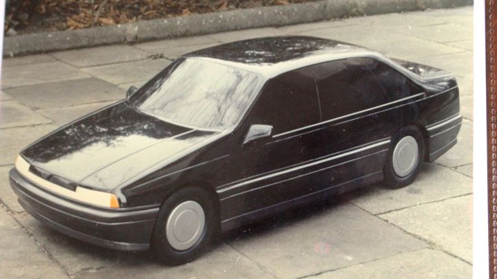 Tatra 625 měla nahradit papalášskou 613. Nikdy nevyjela