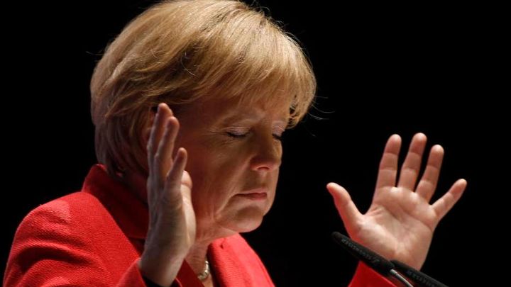Merkelová kritizuje Francii s Itálií kvůli slabým reformám