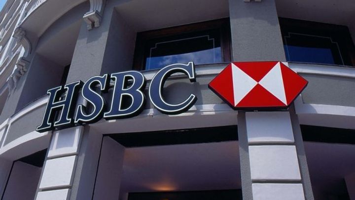Banka HSBC se chystá propustit desetitisíce lidí