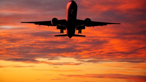 Turecké letadlo nouzově přistálo v Irsku kvůli bombové hrozbě, cestující jsou v bezpečí
