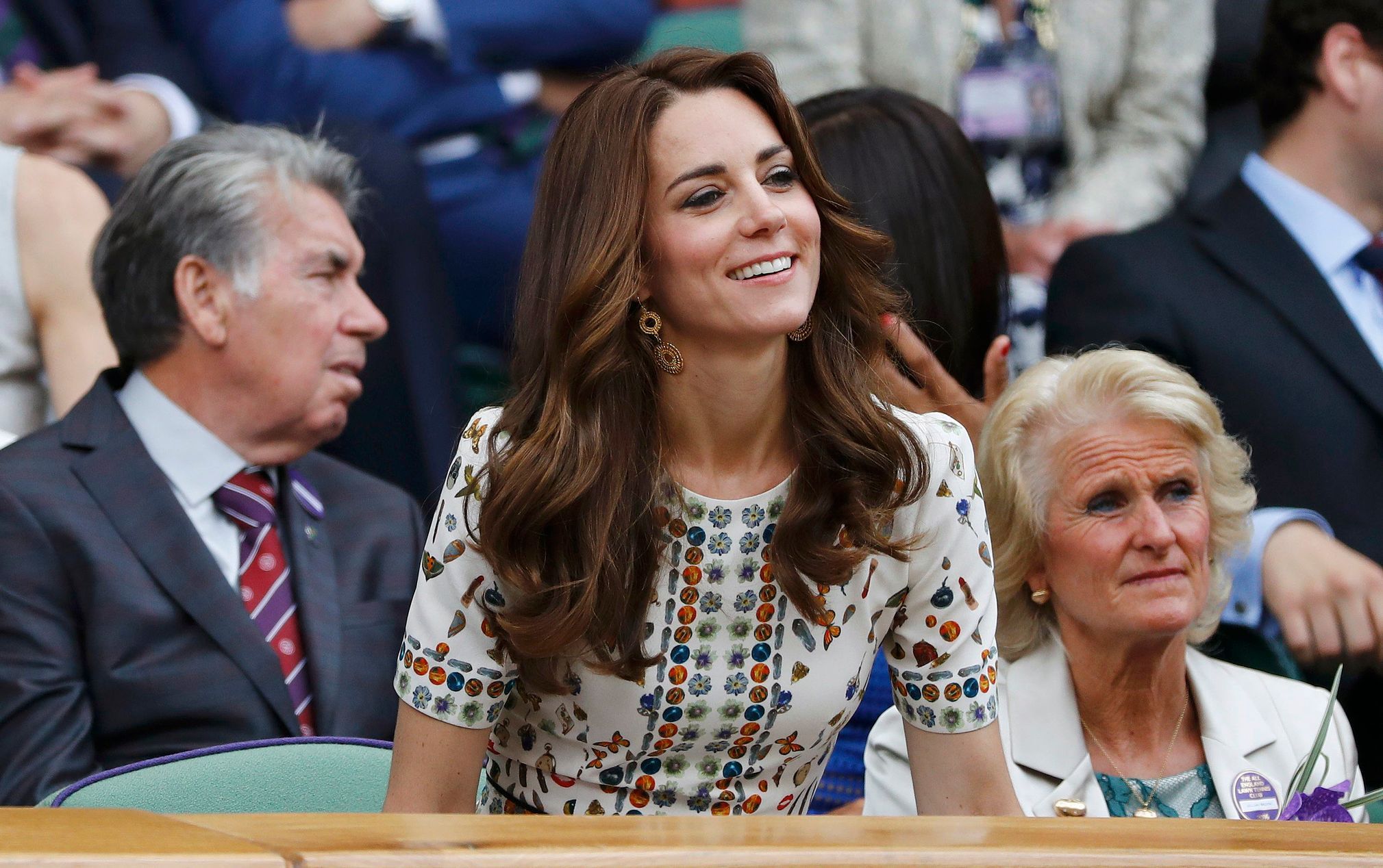 Soud nařídil francouzském časopisu zaplatit 2,6 milionů korun za fotky vévodkyně Kate nahoře bez