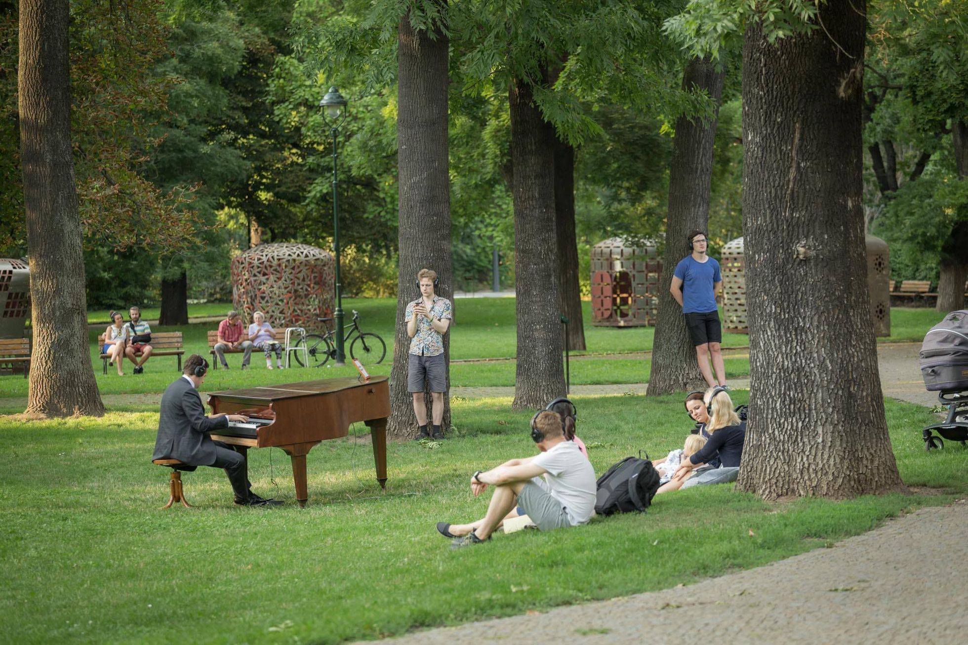 Foto: I tady můžete potkat interprety klasické hudby. V obýváku, v parku i na ulici