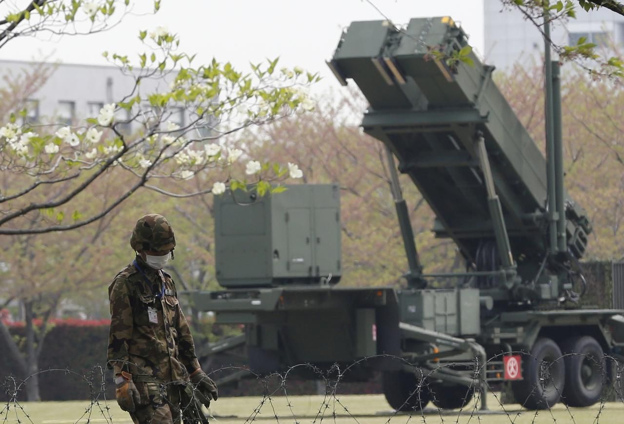 Japonsko zbrojí kvůli korejské krizi. Od Američanů koupí pozemní protiraketový systém